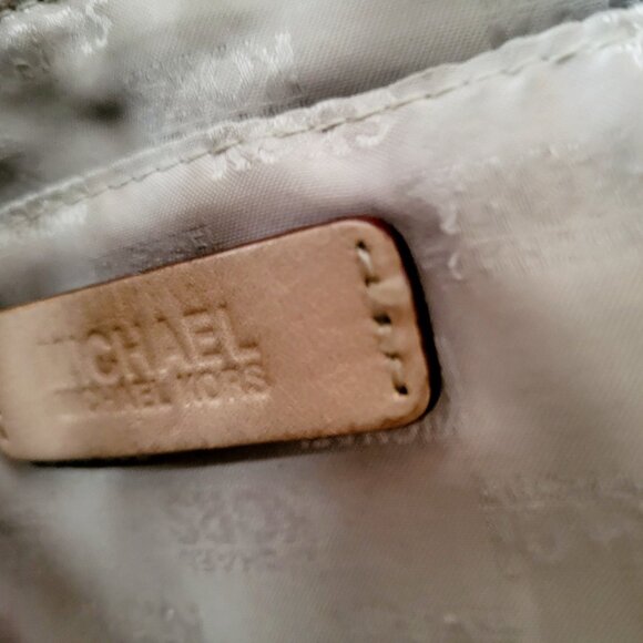 MK Shoulder Bag - Picture 6 of 8